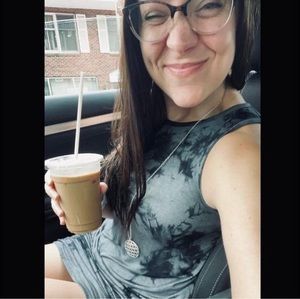 Meet your Posher, Marissa